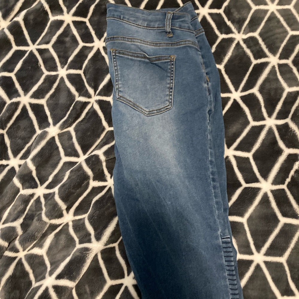 Super cute jean leggings. So comfy and stretchy!